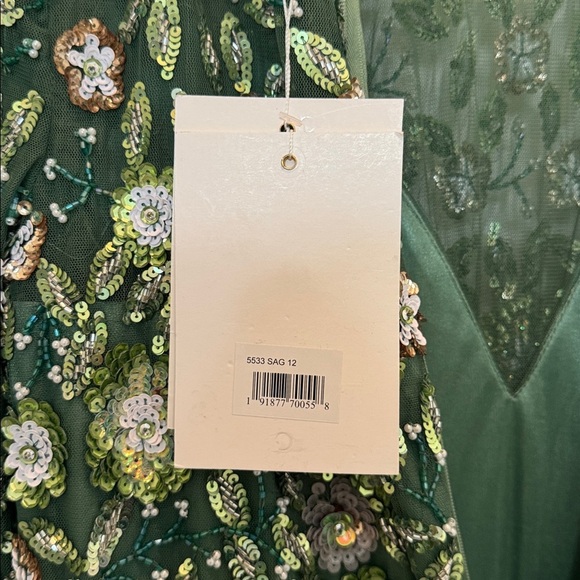 NWT Mac Duggal 5533 Green Embellished High Neck Long Sleeve A Line Gown Size 12 - Picture 14 of 14